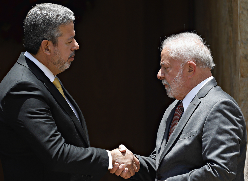 PRAGMÁTICO - Lira e Lula: o presidente eleito não vai repetir erros na Câmara -