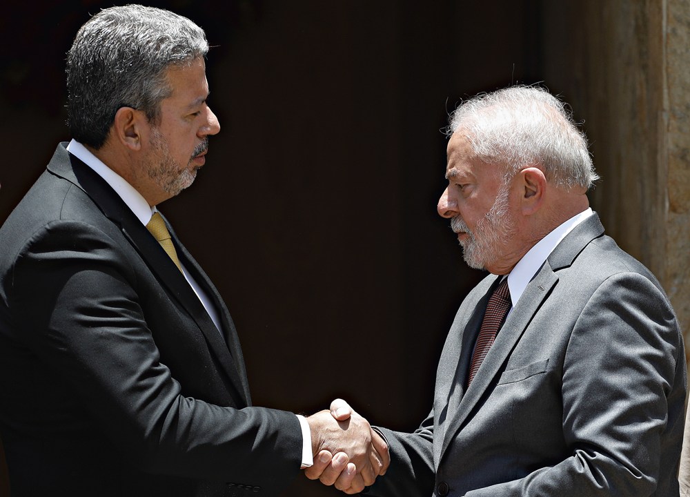 PRAGMÁTICO - Lira e Lula: o presidente eleito não vai repetir erros na Câmara -