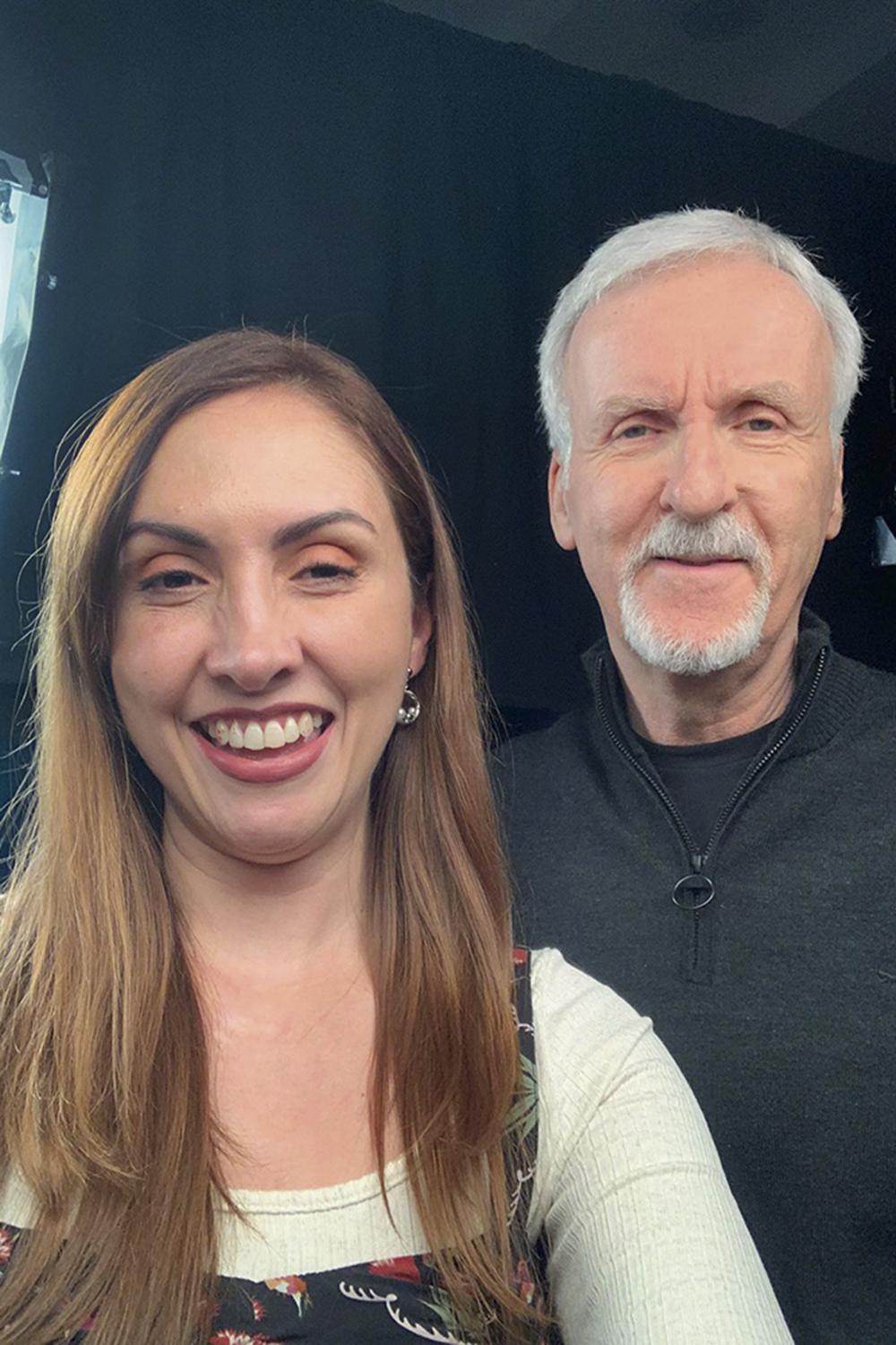 RAQUEL-CARNEIRO-JAMES-CAMERON-AVATAR-2—2022-01.jpg MAGO DAS TELAS - A editora Raquel Carneiro com James Cameron: conversa exclusiva com o diretor do fenômeno Avatar -