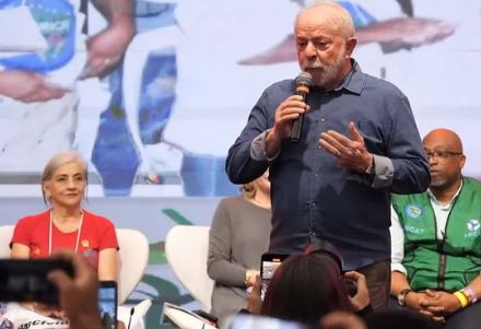 Lula em evento com catadores de material reciclável em São Paulo