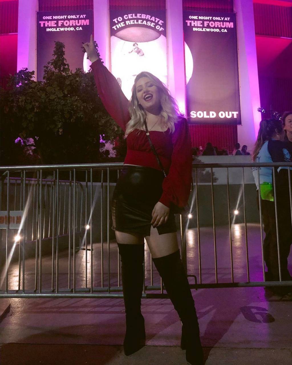 WhatsApp Image 2022-12-06 at 10.49.51 Izabella Arouca em 2019, em Los Angeles, a fã brasileira de Harry Styles que viajou o mundo para ver os shows do artista