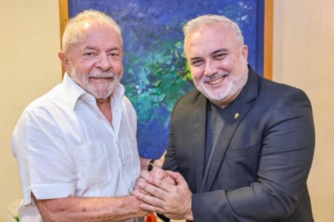Efeito Lula impede que Petrobras suba na bolsa após lucro histórico