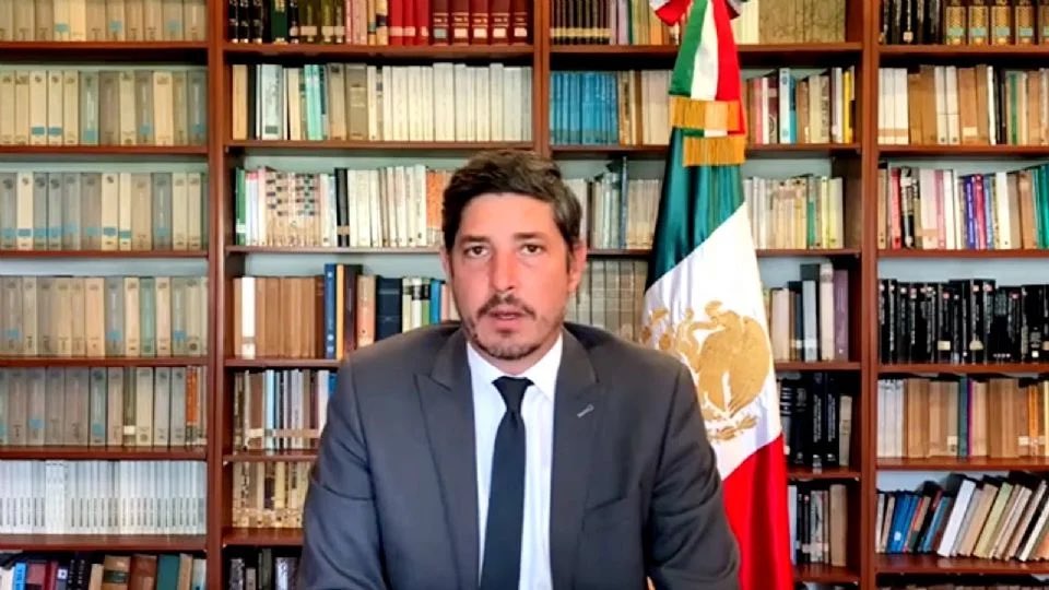 Peru declara o embaixador mexicano persona non grata e o expulsa do país.