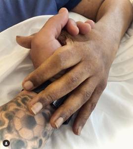 Post de Edinho, filho de Pelé, no leito do Hospital Albert Einstein