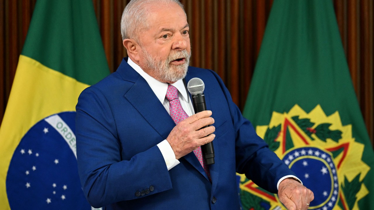 Brazil's President Luiz Inacio Lula da Silva speaks during his government's first cabinet meeting at the Planalto Palace in Brasilia on January 6, 2023. (Photo by EVARISTO SA / AFP) / The erroneous mention[s] appearing in the metadata of this photo by EVARISTO SA has been modified in AFP systems in the following manner: [on January 6, 2023.] instead of [on December 6, 2023.]. Please immediately remove the erroneous mention[s] from all your online services and delete it (them) from your servers. If you have been authorized by AFP to distribute it (them) to third parties, please ensure that the same actions are carried out by them. Failure to promptly comply with these instructions will entail liability on your part for any continued or post notification usage. Therefore we thank you very much for all your attention and prompt action. We are sorry for the inconvenience this notification may cause and remain at your disposal for any further information you may require.