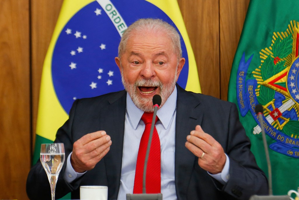 Brazilian President Luiz Inacio Lula da Silva speaks during a breakfast with accredited journalists at the Planalto Palace in Brasilia on January 12, 2023. (Photo by Sergio Lima / AFP)
