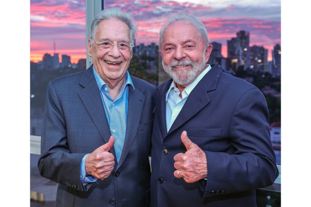 Lula em encontro com o ex-presidente Fernando Henrique Cardoso, em 2022 -