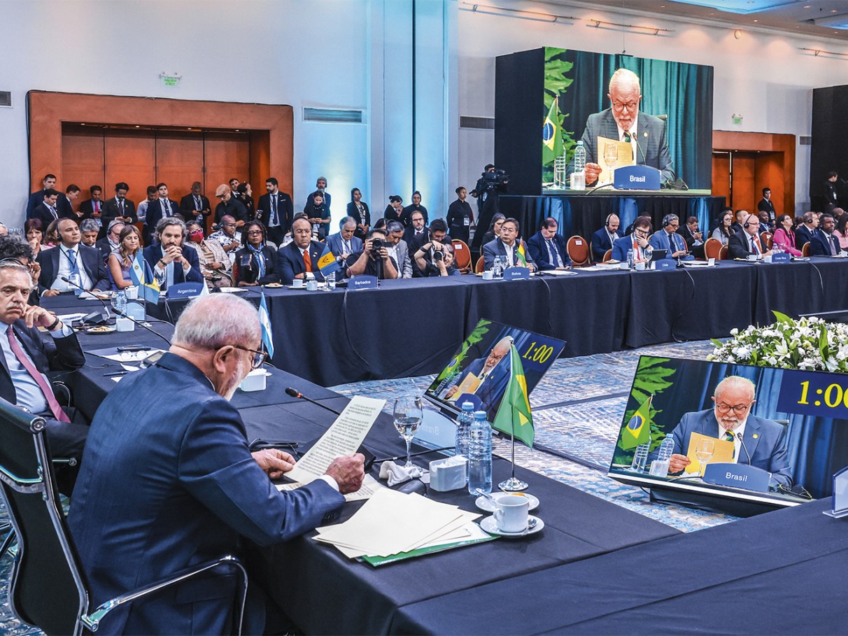 Ao lado de Biden, Lula diz que EUA e Brasil devem se comportar como  'amigos' em busca de objetivo comum, Política