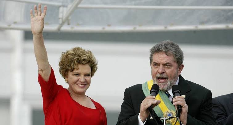 Filho de Lula lembra de Marisa no dia da posse: ‘merecia estar aqui’