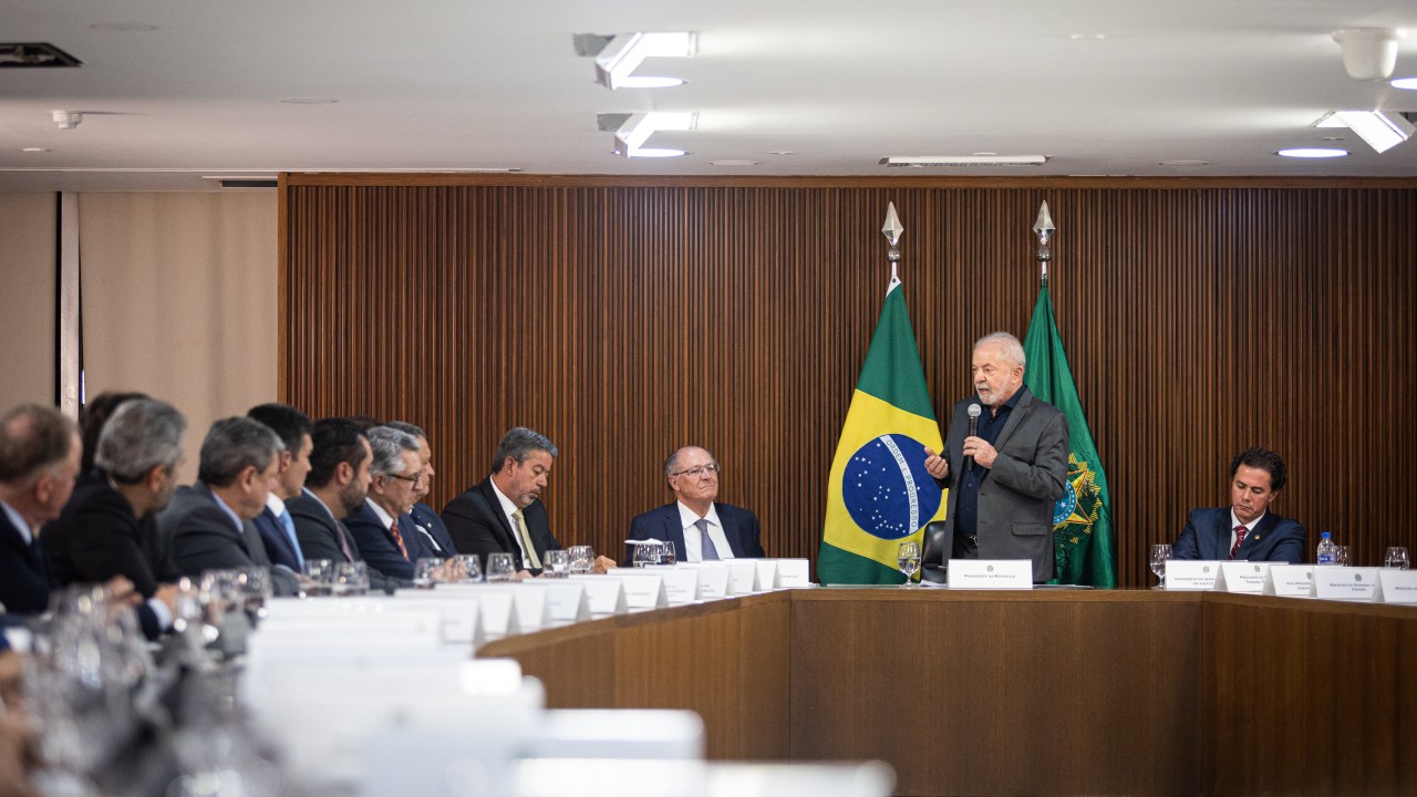 Luiz Inacio Lula da Silva, Brazil's president, during a meeting with governors in Brasilia, Brazil, on Monday, Jan. 9, 2023. Brazils capital was recovering early Monday from an insurrection by thousands of supporters of ex-President Jair Bolsonaro who stormed the countrys top government institutions, leaving a trail of destruction and testing the leadership of Luiz Inacio Lula da Silva just a week after he took office. Photographer: Arthur Menescal/Bloomberg via Getty Images