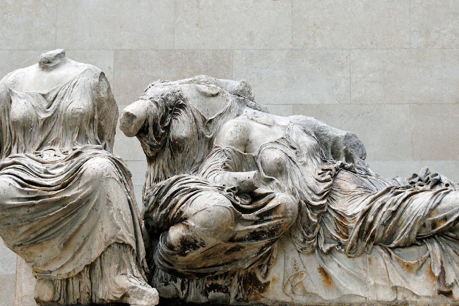 .Mármores de Elgin, pertencentes originalmente ao Parthenon Grego, em exposição no Museu Britânico