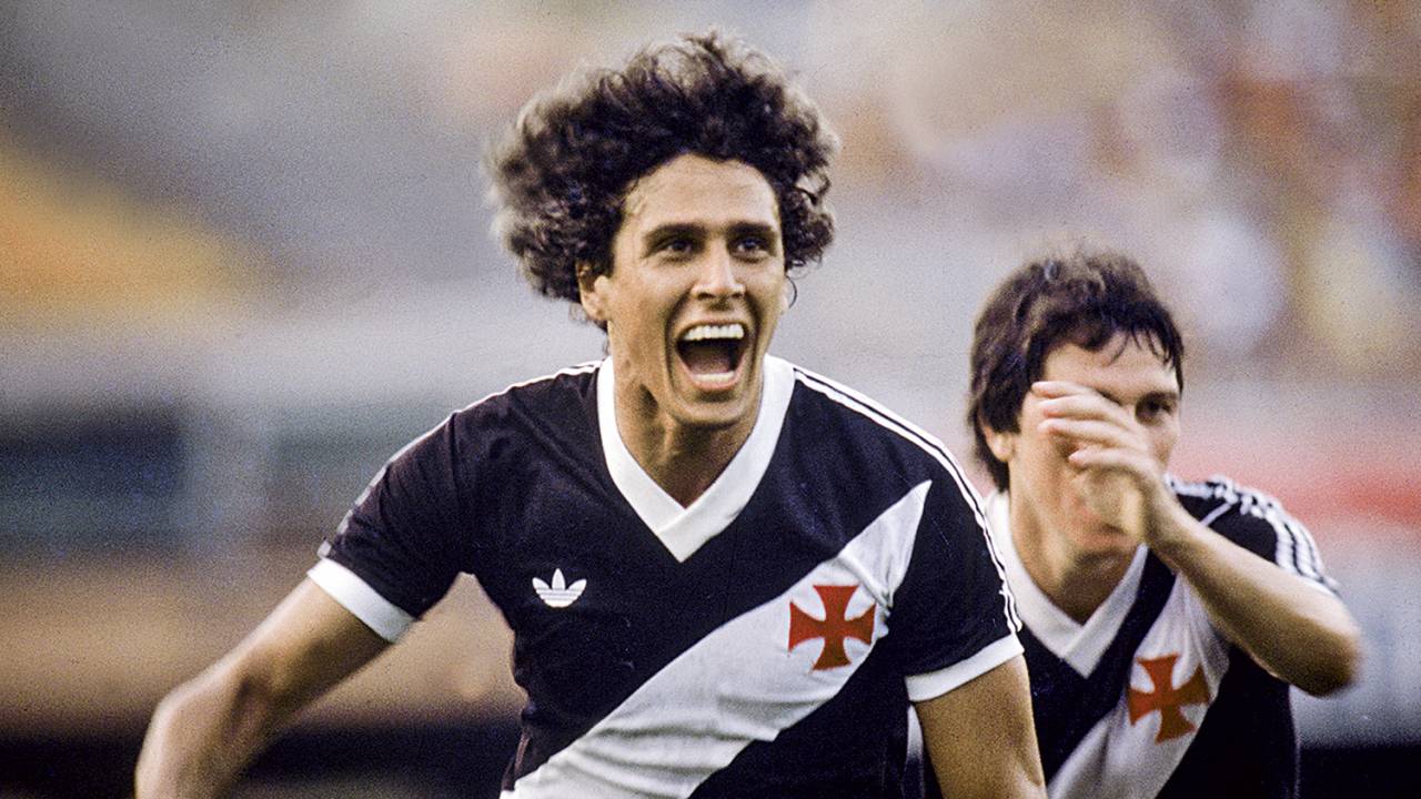 SÍMBOLO ETERNO - Roberto Dinamite, em 1 110 jogos pelo Vasco, com 708 gols: íntima e rara conexão com o time carioca -