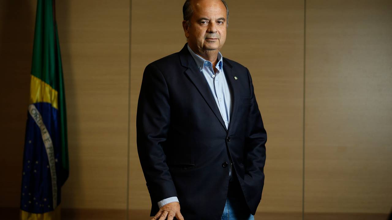 Revista VejaMatéria: Páginas AmarelasPersonagem: Rogério Marinho, ministro do Desenvolvimento Regional.Foto: Cristiano MarizData: 29/09/2020Local: Brasília - DF