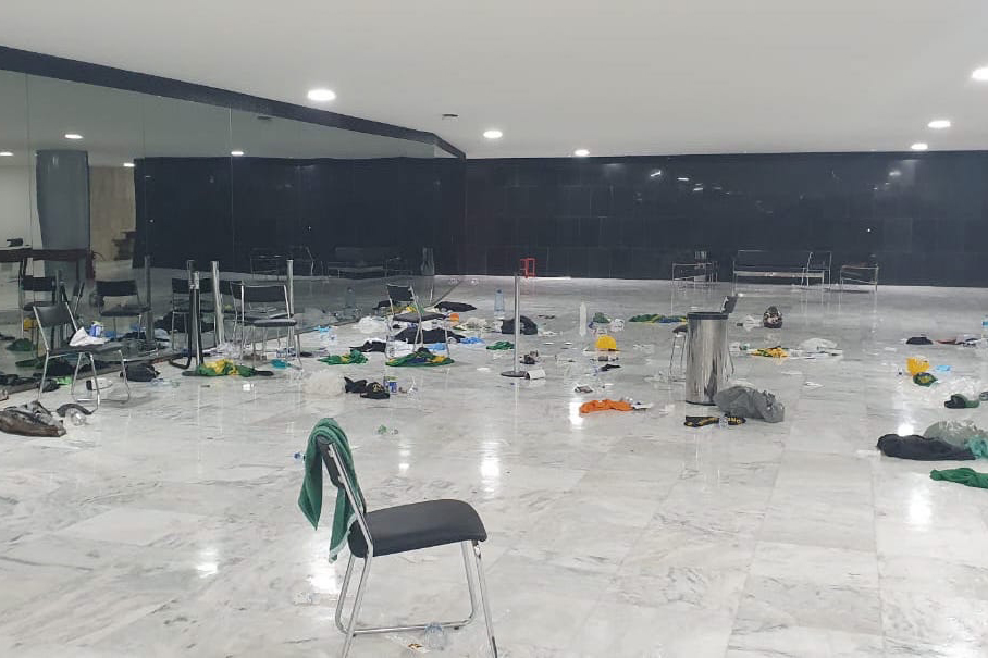 Ambiente interno do Palácio do Planalto alvo de vandalismo -