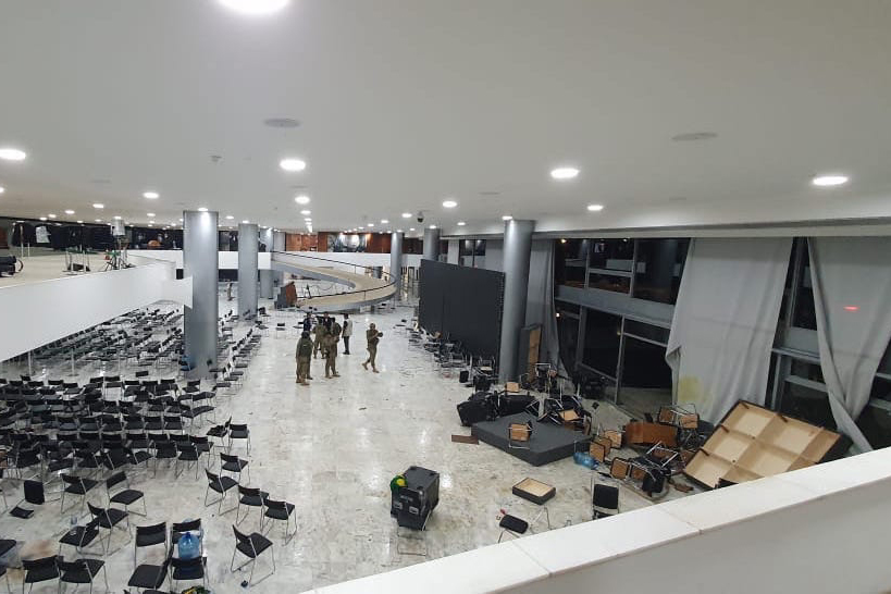 Ambiente interno do Palácio do Planalto alvo de vandalismo -