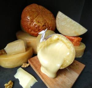 Queijaria Jordão: cheeses made with jersey cow's milk, are extremely tasty