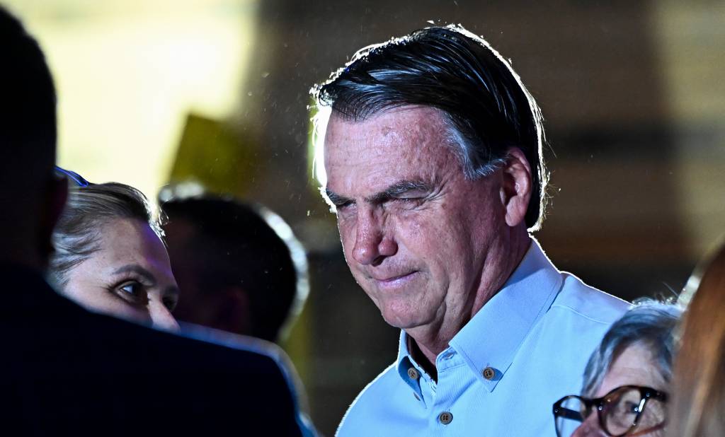 Petistas querem mudar lei em resposta às férias de Bolsonaro nos EUA