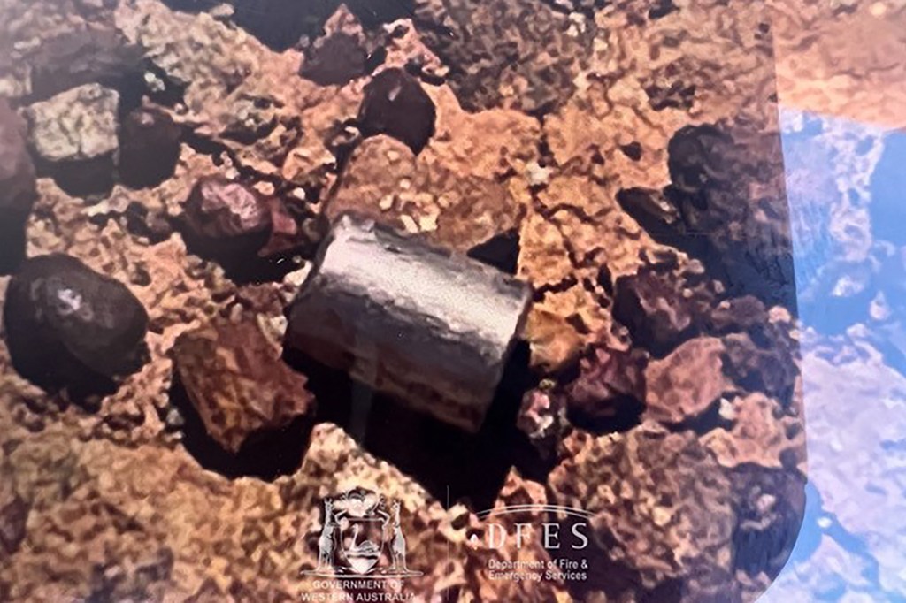 This handout from the Government of Western Australia's Department of Fire and Emergency Services taken and received on February 1, 2023 shows a radioactive capsule, which had fallen off a truck, after it was found along a desert highway south of Newman, Western Australia. - A tiny but dangerously radioactive capsule, which fell off a truck along a remote stretch of Outback highway in Western Australia last month, was found on February 1, authorities said. (Photo by Handout / various sources / AFP) / -----EDITORS NOTE --- RESTRICTED TO EDITORIAL USE - MANDATORY CREDIT "AFP PHOTO / GOVERNMENT OF WESTERN AUSTRALIA / DEPARTMENT OF FIRE AND EMERGENCY SERVICES " - NO MARKETING - NO ADVERTISING CAMPAIGNS - DISTRIBUTED AS A SERVICE TO CLIENTS