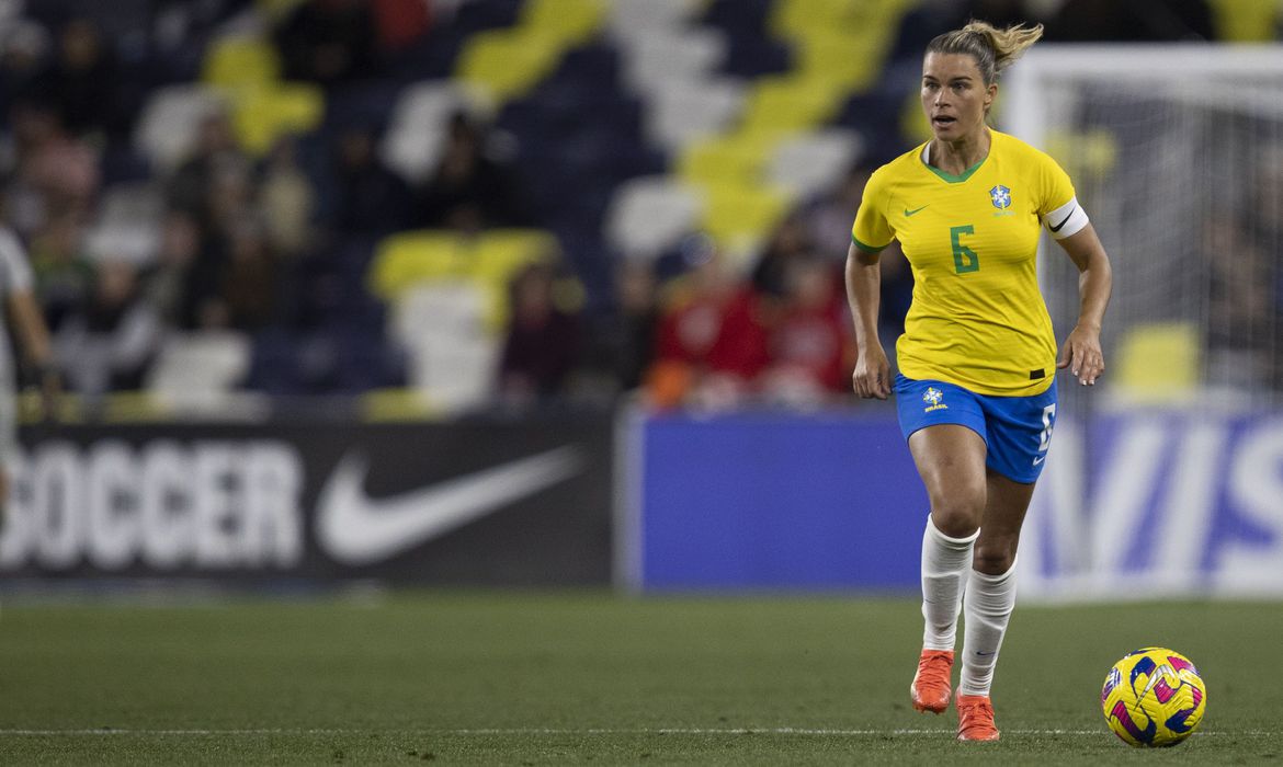 Tamires, lateral da seleção brasileira -