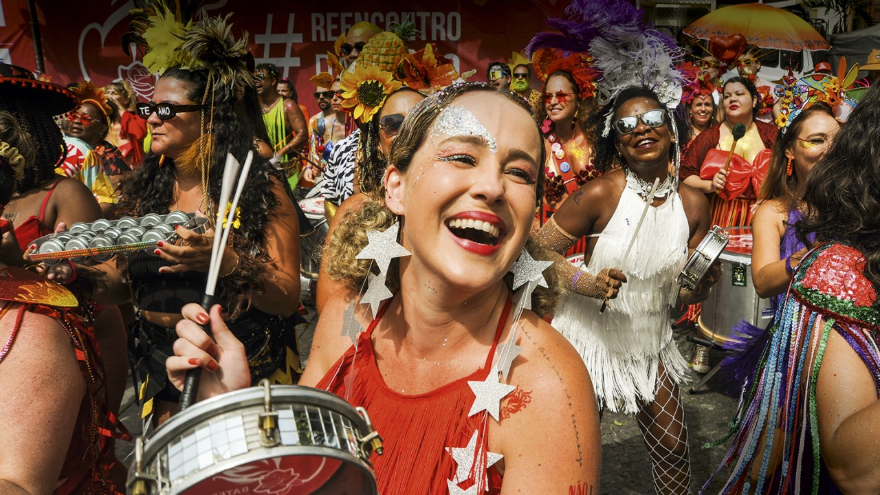 ALEGRIA, ALEGRIA! - Bloco no Rio de Janeiro: serão mais de 5 000 em todo o país, um número recorde na história -
