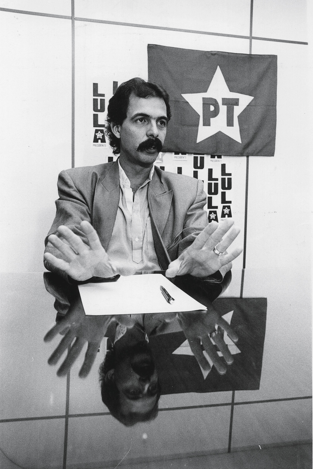 ALOISIO-MERCADANTE-1984.jpg COMEÇO - Anos 80: membro do grupo de fundadores do PT -