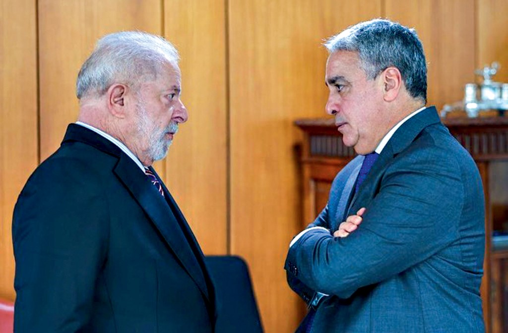 RACHADÃO - Lula e André Ceciliano: de acordo com dados do Ministério Público, beneficiário de quase 50 milhões de reais -