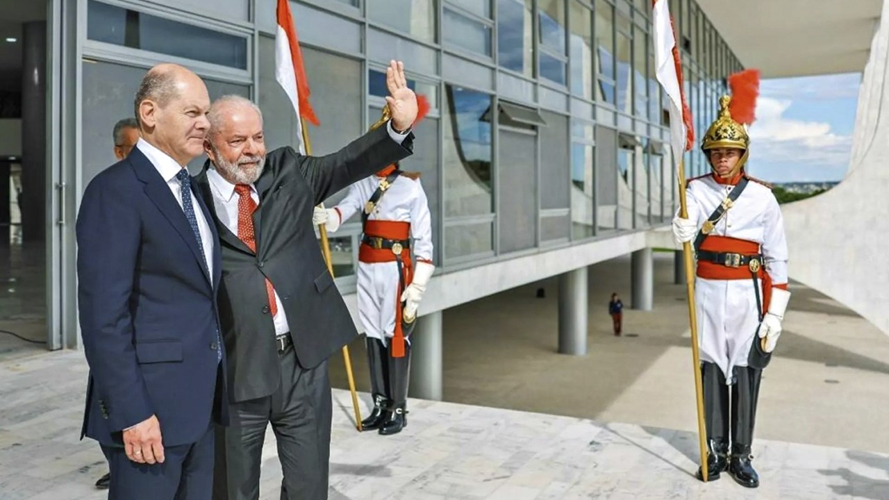 RAPAPÉS - Visita ao Planalto: “Vocês fizeram falta, caro Lula”, disse o chanceler Scholz -