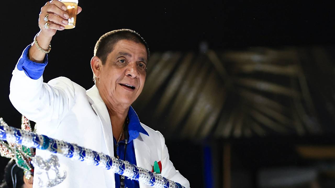 RIO DE JANEIRO, BRAZIL - FEBRUARY 19: Singer Zeca Pagodinho performs during 2023 Carnival parades at Marquês de Sapucaí Sambodrome on February 19, 2023 in Rio de Janeiro, Brazil. (Photo by Buda Mendes/Getty Images)