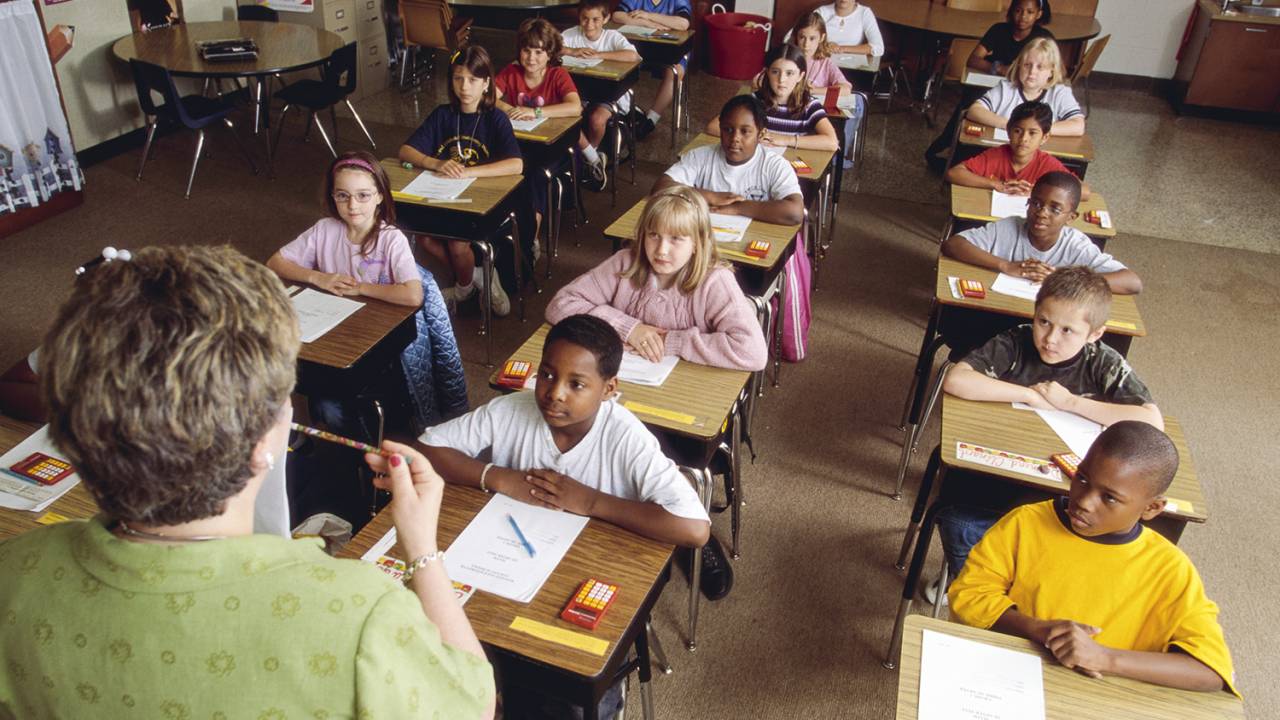 SEM PRECONCEITO - Um bom caminho: crianças negras e brancas na escola -