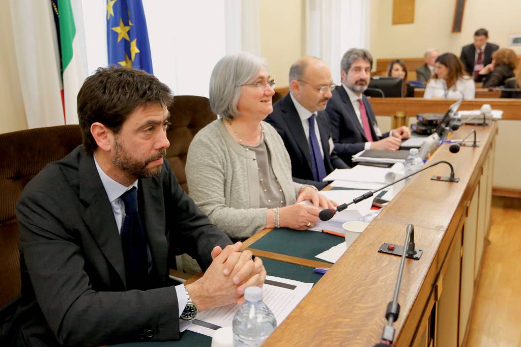 Juventus football club’s president Andrea Agnelli NO TRIBUNAL - Andrea Agnelli (à esq.), ex-presidente da Juventus: reincidente -