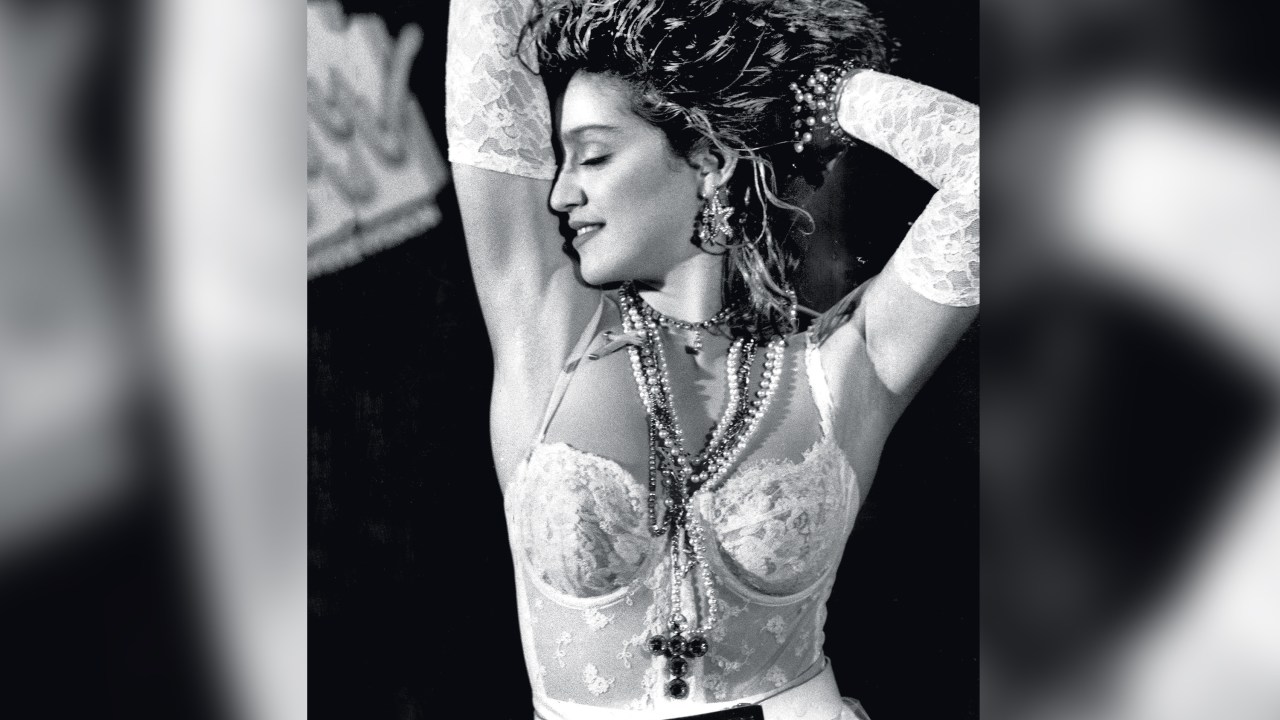 LIKE A VIRGIN - Madonna em 1984, na MTV: símbolo para chocar o público -