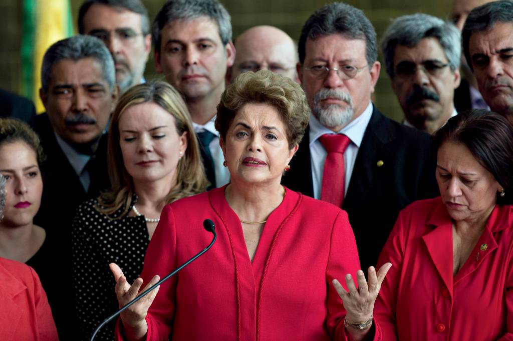 O FATO - Dilma em 2016: o mandato foi cassado por um crime de responsabilidade -