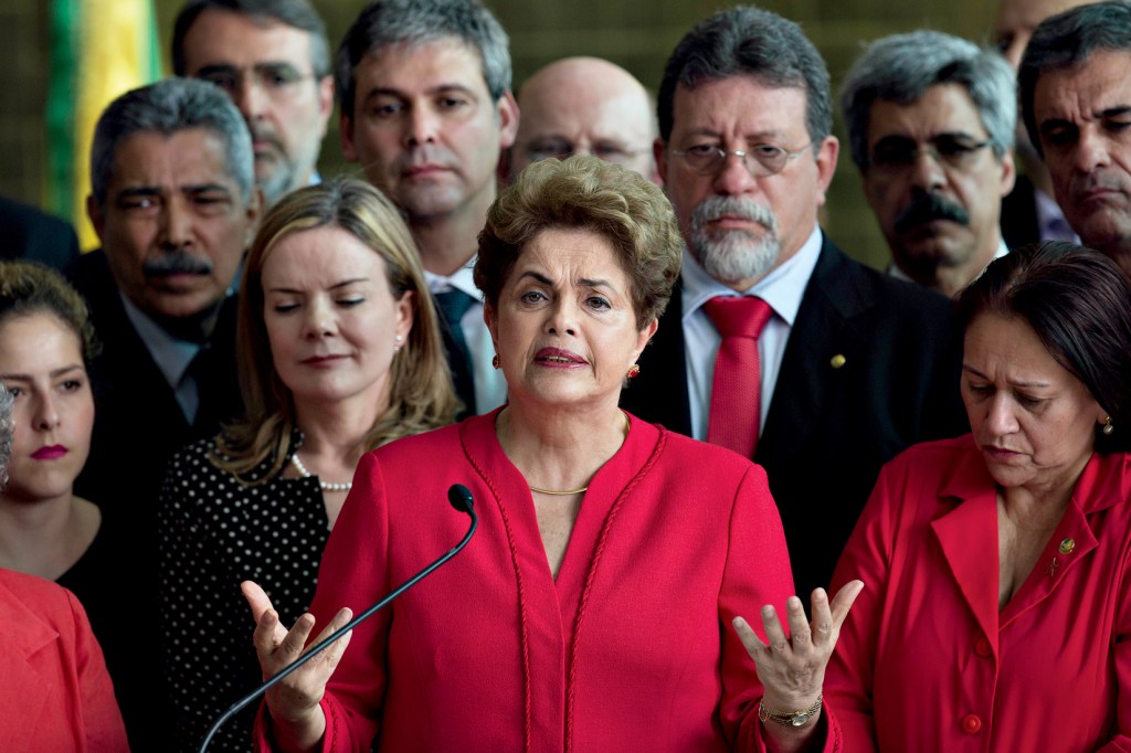 O FATO - Dilma em 2016: o mandato foi cassado por um crime de responsabilidade -