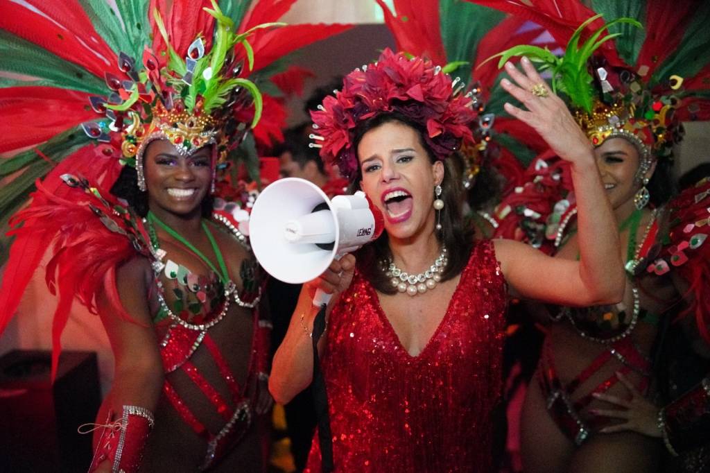 A ira de Narcisa Tamborindeguy com humorista ‘sem graça’ do SBT