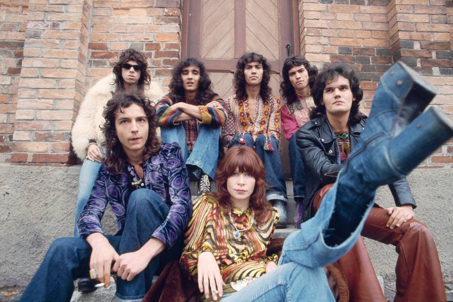 Rita Lee com os integrantes da banda Os Mutantes -