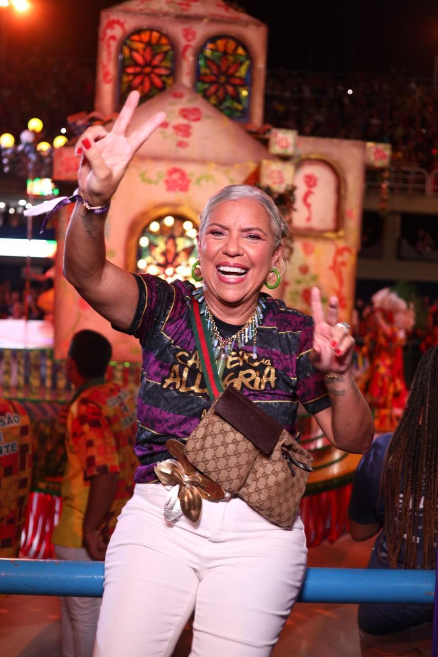 Astrid Fontenelle comenta saúde de amiga Rita Lee