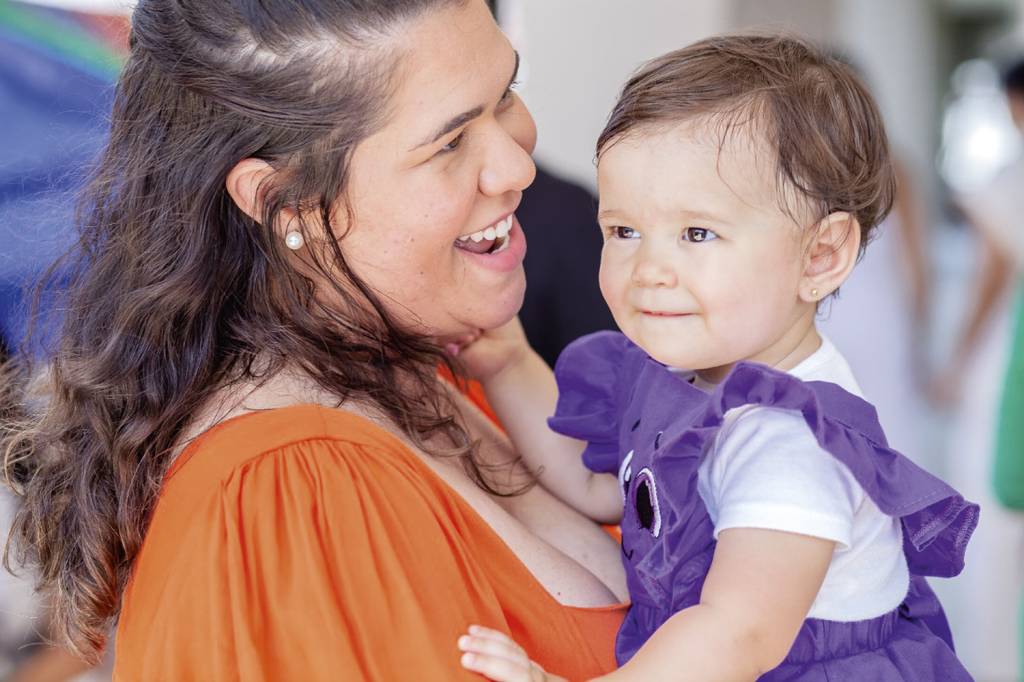 NADA DE DOR - A fisioterapeuta Camila Freitas, 35, decidiu desde o início que Maria nasceria de cesariana. “Não quis nem esperar as contrações”, conta -