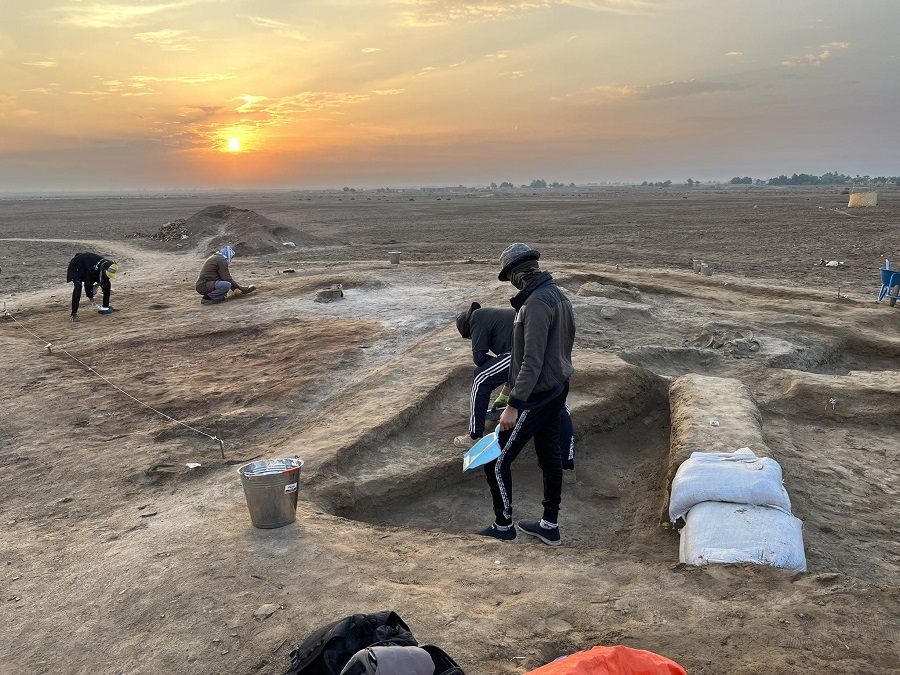 Tell al-Hiba, no Iraque: arqueólogos trabalham na escavação de uma taverna que remonta a 2 700 aC
