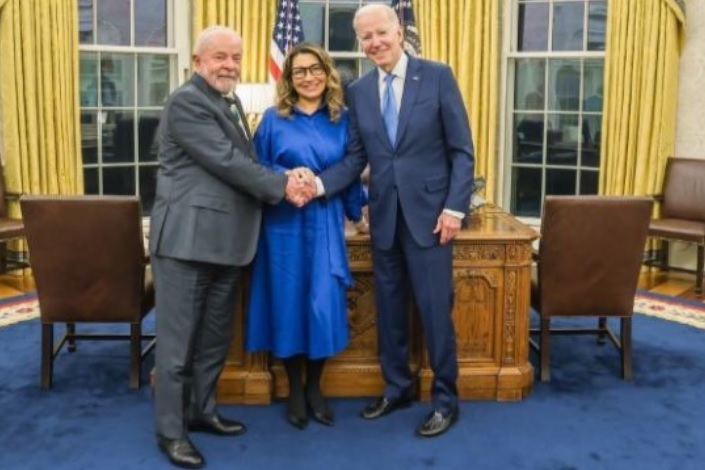 O presidente Luiz Inácio Lula da Silva, a primeira-dama do Brasil, Rosângela Silva, a Janja, e o presidente dos Estados Unidos, Joe Biden