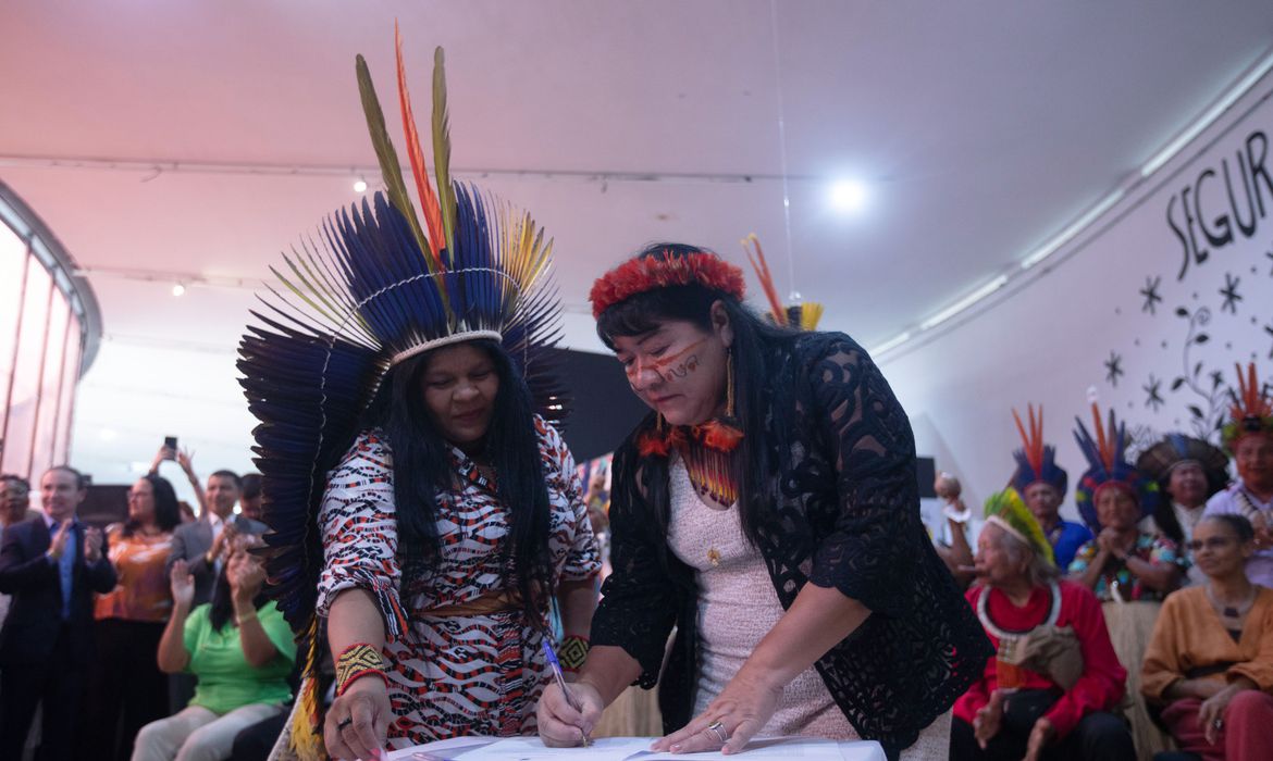 Posse da presidente da Fundação Nacional dos Povos Indígenas (Funai) Joenia Wapichana