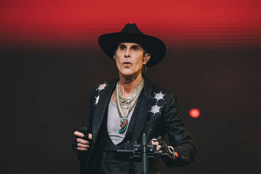 Lolla: Jane’s Addiction homenageia Taylor Hawkins, que morreu há um ano