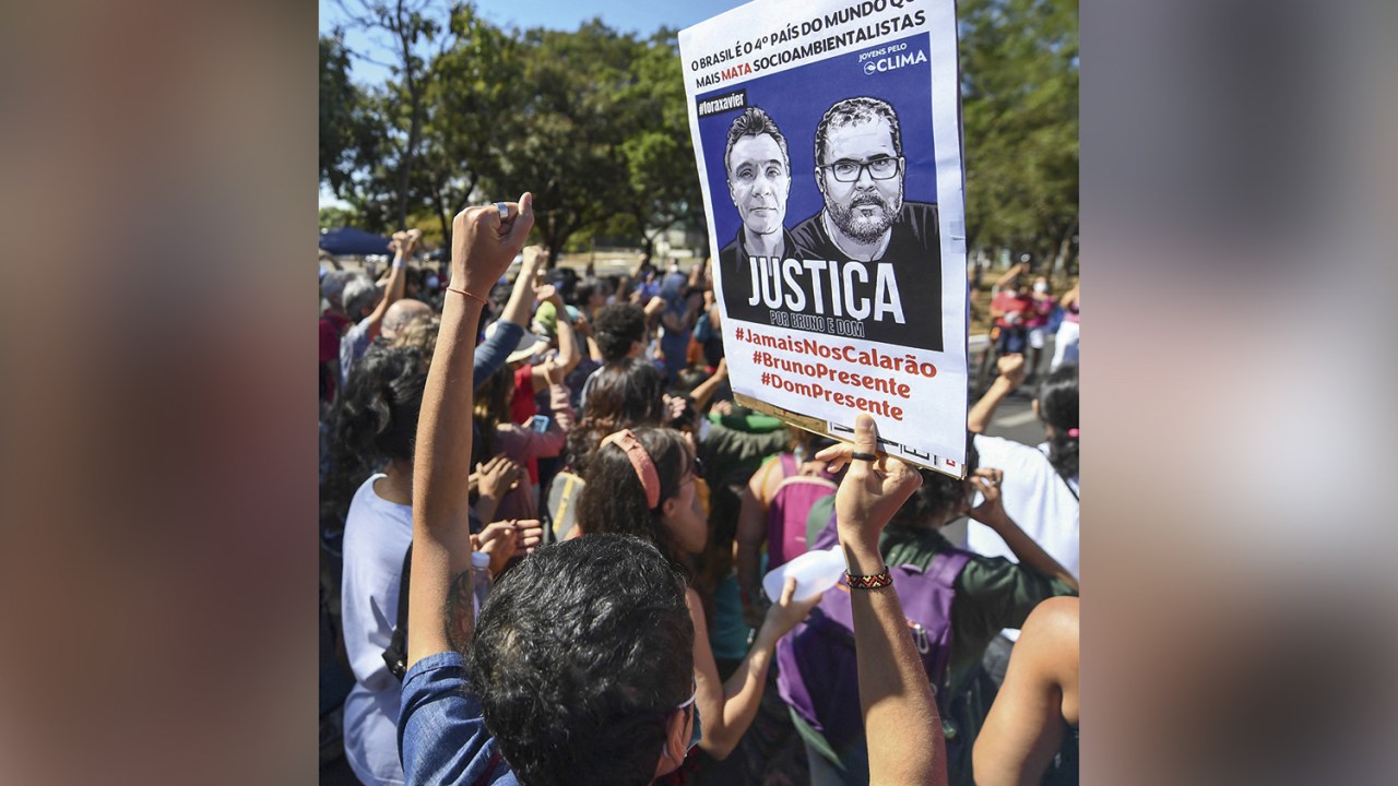 PRESSÃO - Protesto no DF: manifestações pelo mundo pedem justiça no caso