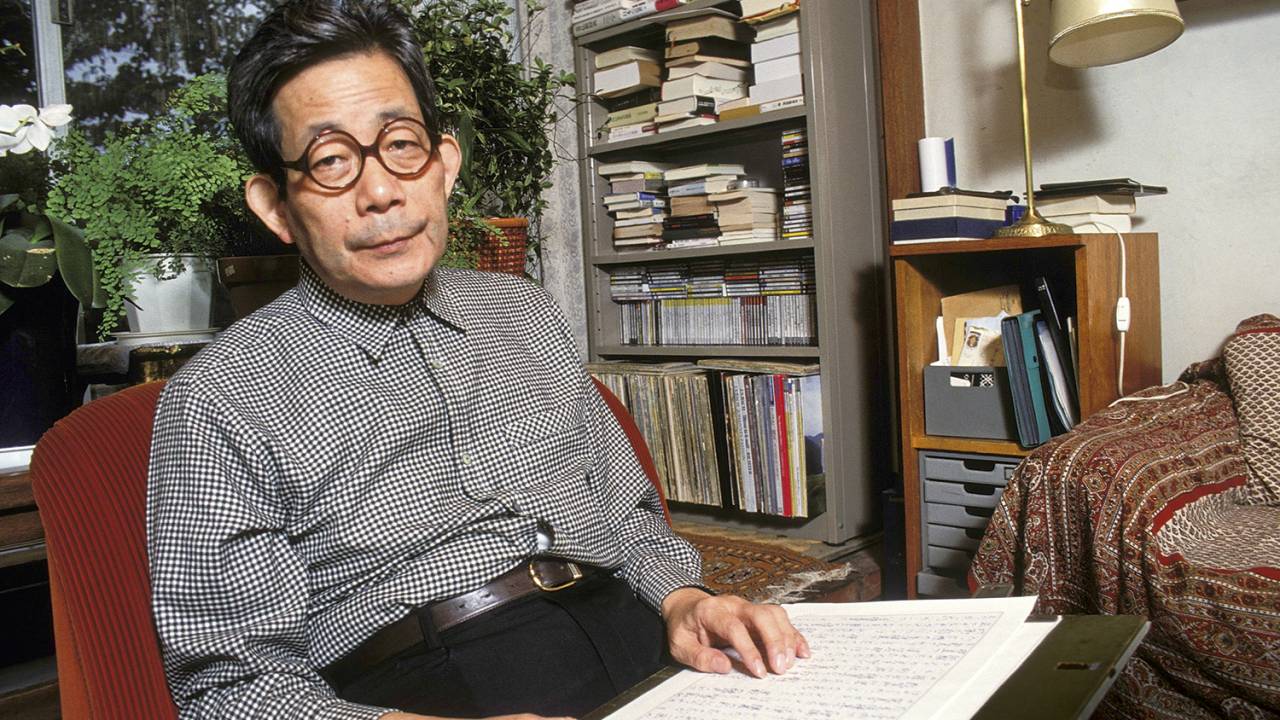 NO PÓS-GUERRA - O escritor japonês Oe: Nobel de 1994