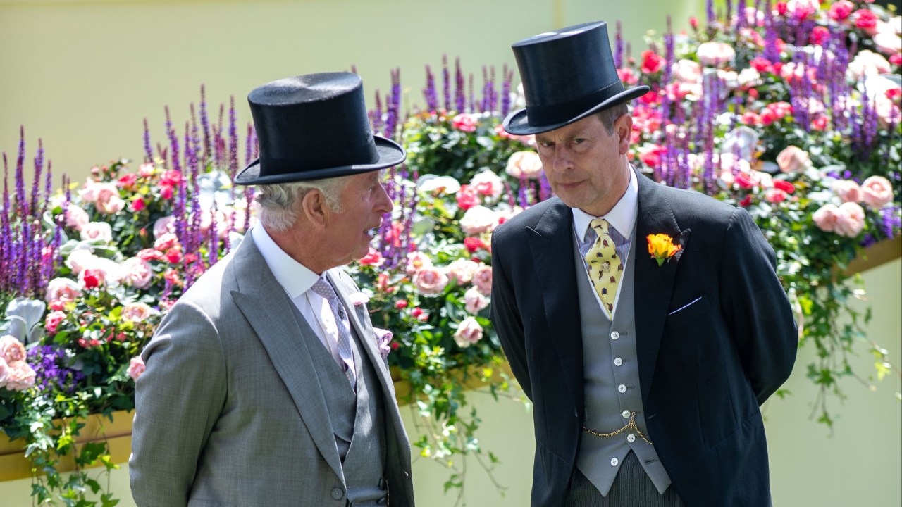 ASCOT, ENGLAND - JUNE 15: Prince Charles, Prince of Wales and Prince Edward, Earl of Wessex are seen in the parade ring during Royal Ascot 2022 at Ascot Racecourse on June 15, 2022 in Ascot, England. (Photo by Sebastian Frej/MB Media/Getty Images)