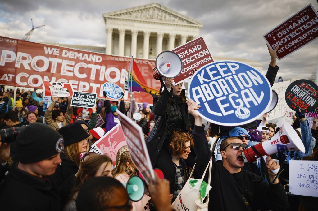PROTESTO - Americanos vão às ruas contra o cerceamento ao aborto: onda conservadora atropela antigas conquistas