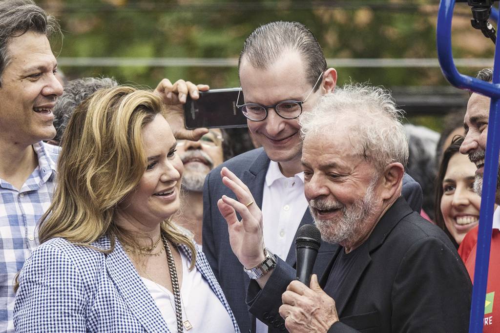 DEFERIDO - Com Valeska, Haddad e Lula, em 2019: tese vencedora nos tribunais