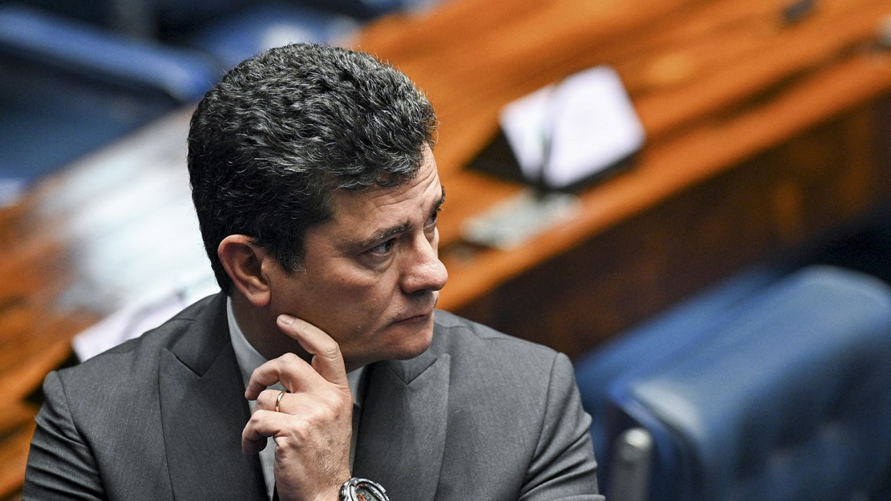 Senador foi absolvido no TRE-PR e agora será julgado no TSE, em Brasília