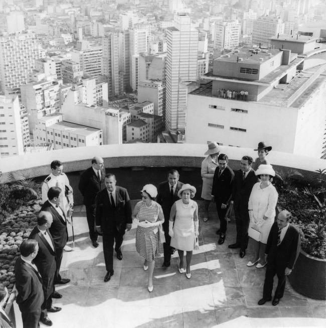 Visita da Rainha Elizabeth II ao Terraço Itália, em São Paulo, em 1968 Visita da Rainha Elizabeth II ao Terraço Itália, em São Paulo, em 1968