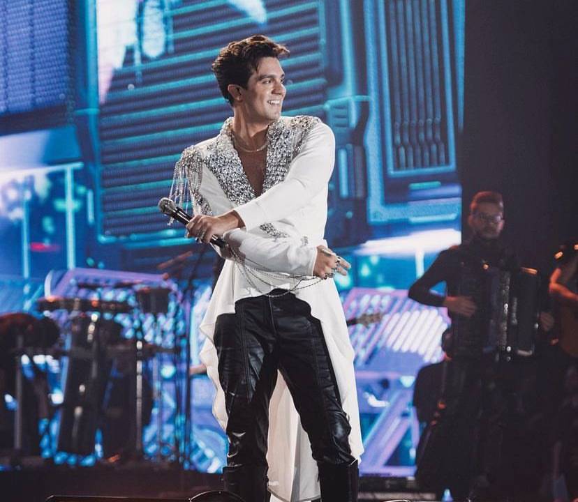 Sertanejo faria show rem Divinópolis, em Minas Gerais