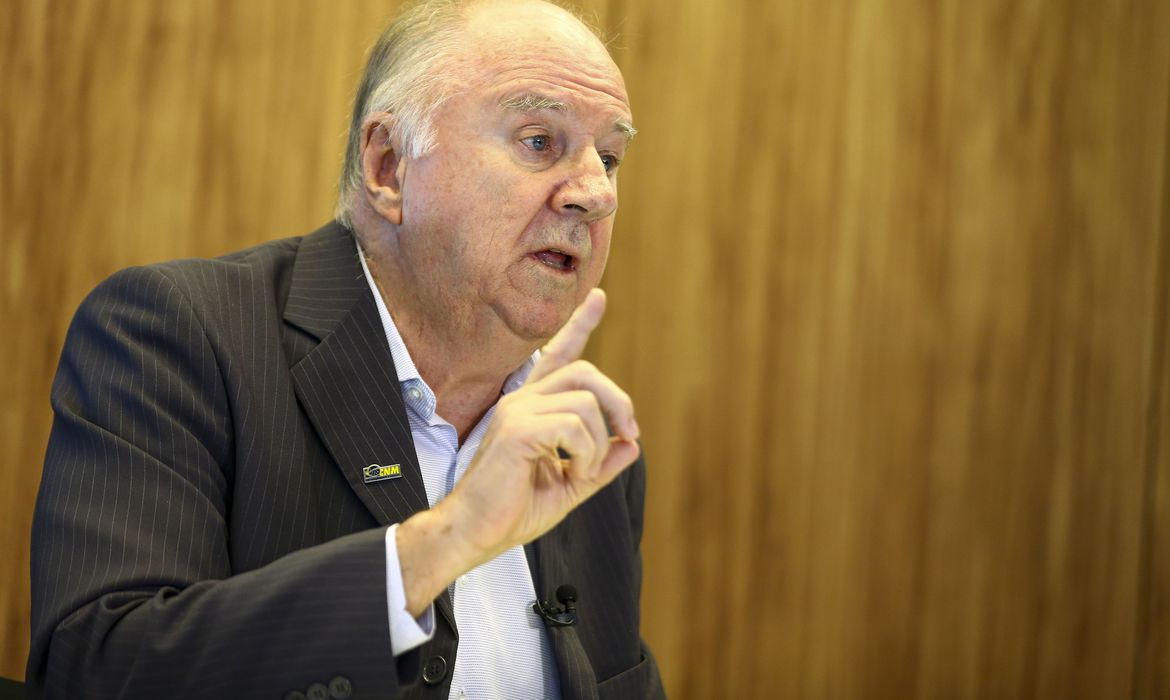 O presidente da Confederação Nacional de Municípios (CNM), Paulo Ziulkoski